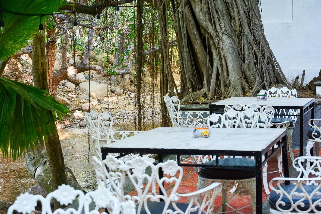 Garlands Del Rio Riverside Boutique Hotel プエルトバラータ エクステリア 写真