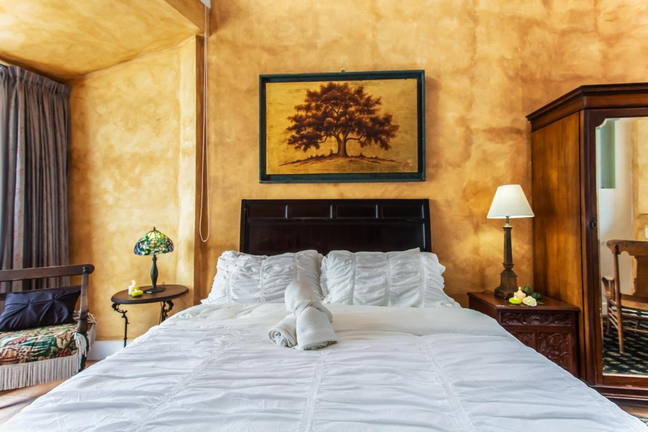 Garlands Del Rio Riverside Boutique Hotel プエルトバラータ エクステリア 写真
