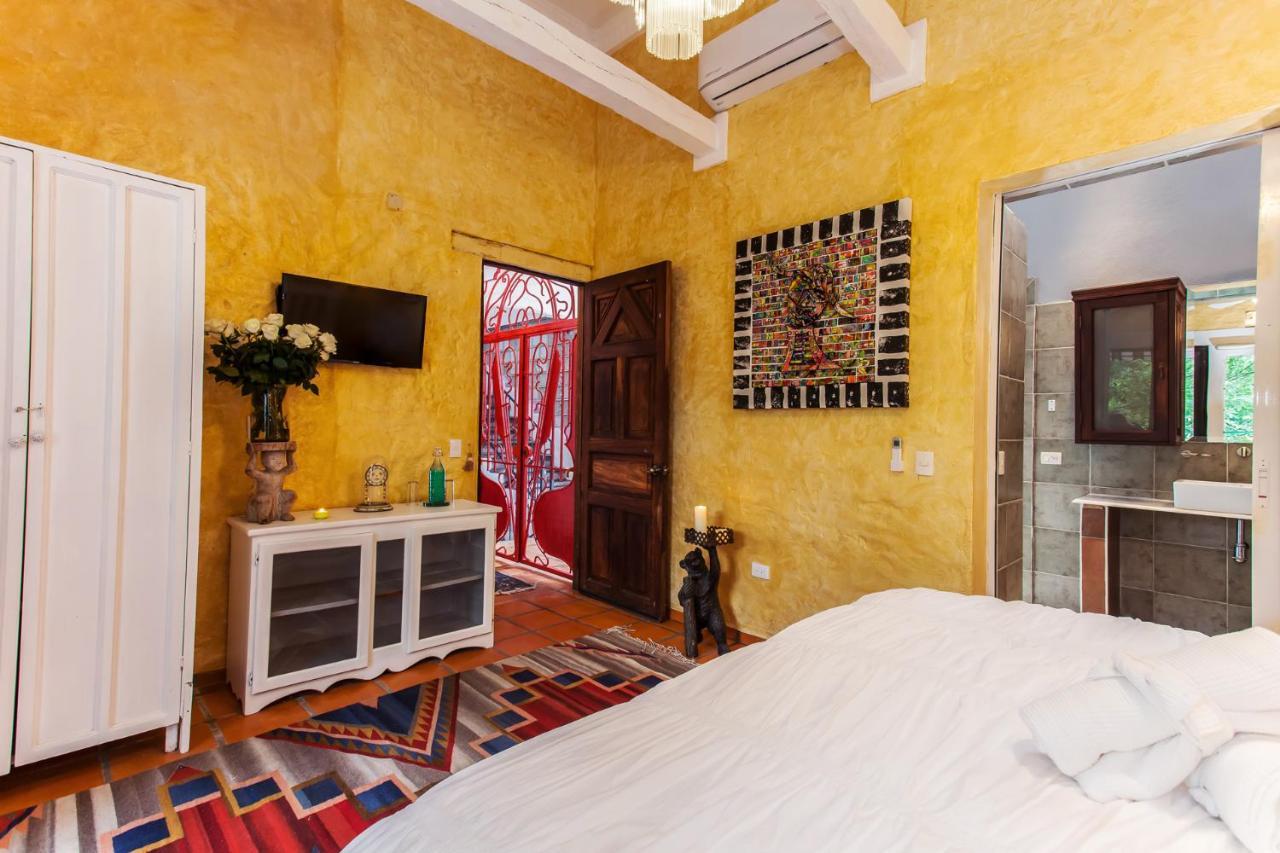 Garlands Del Rio Riverside Boutique Hotel プエルトバラータ エクステリア 写真