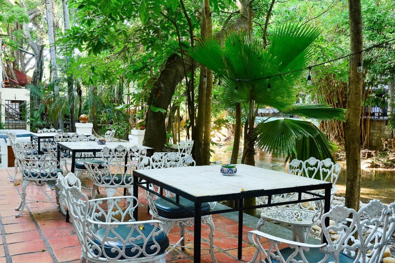 Garlands Del Rio Riverside Boutique Hotel プエルトバラータ エクステリア 写真