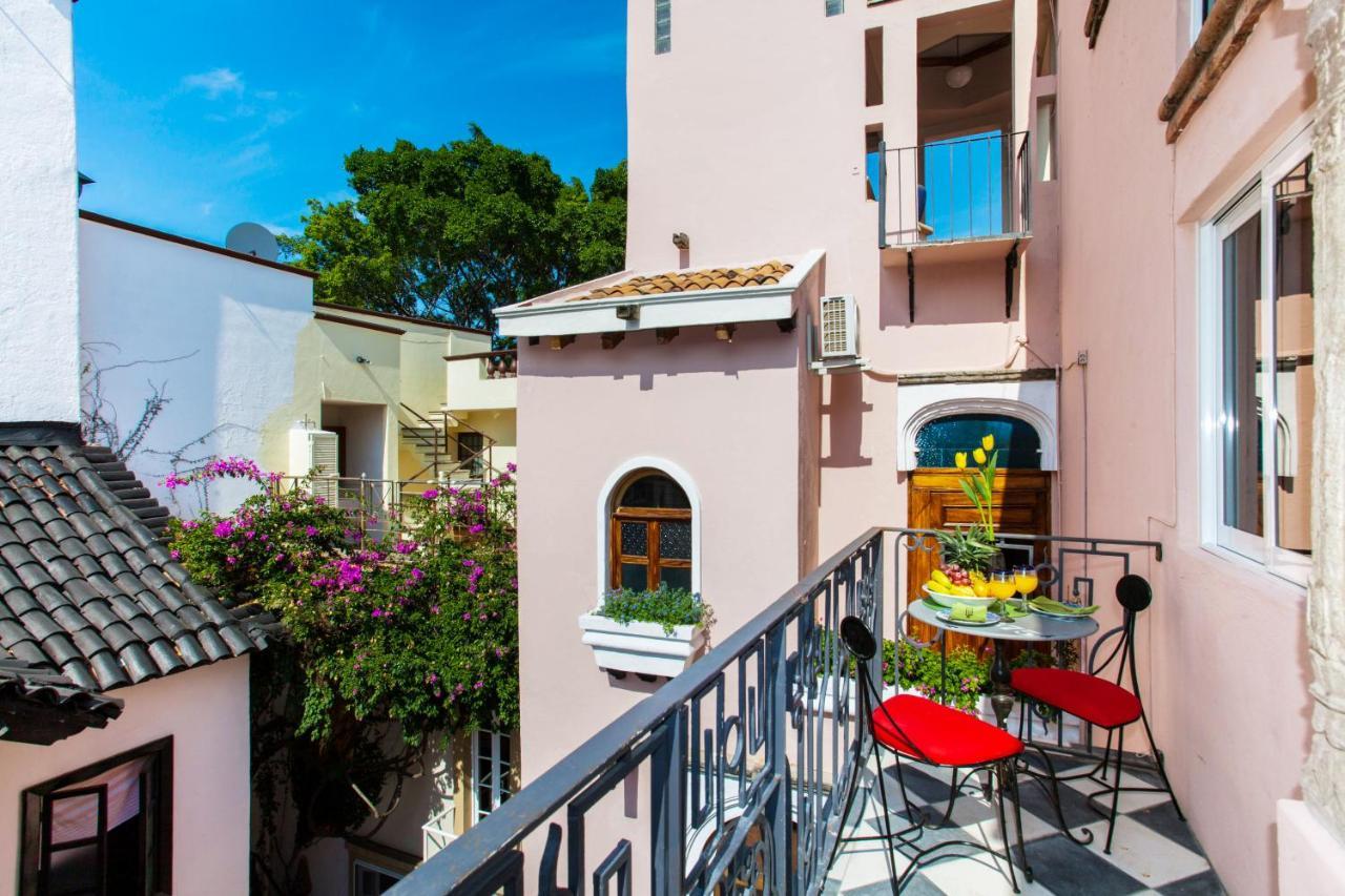 Garlands Del Rio Riverside Boutique Hotel プエルトバラータ エクステリア 写真