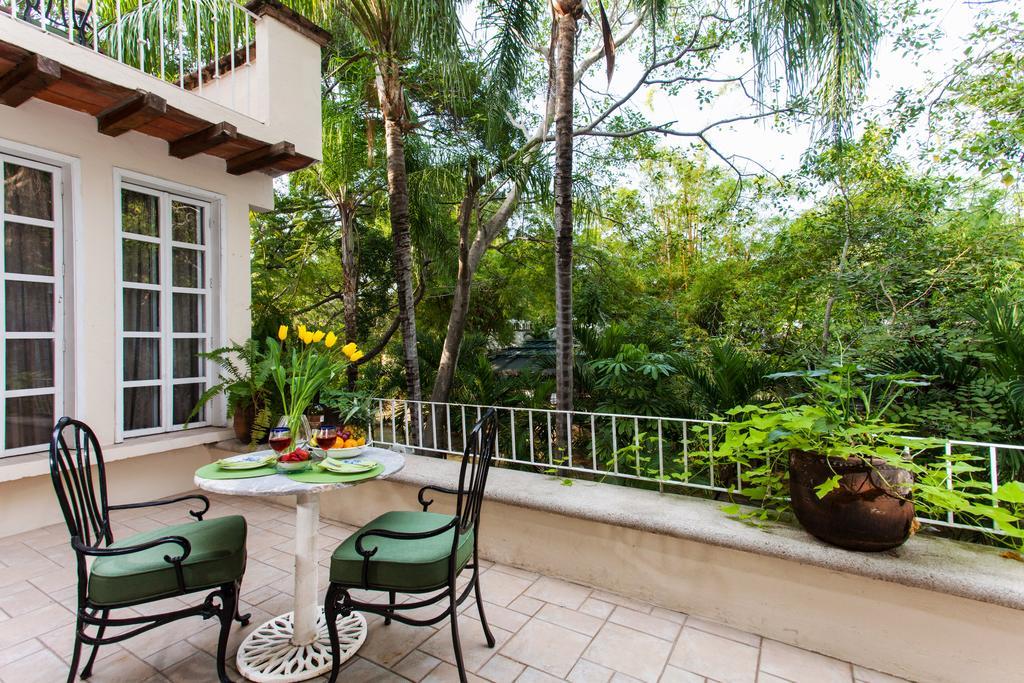 Garlands Del Rio Riverside Boutique Hotel プエルトバラータ エクステリア 写真